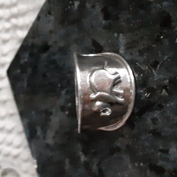 Jewelry - Beautiful silver elephant ring